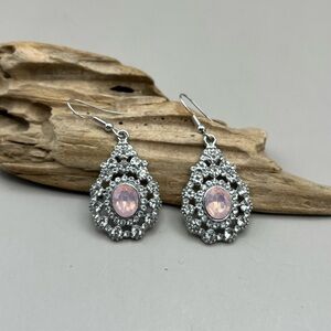 Sparkling Teardrop Elegance: Silver Dangle Earrings with Pink Gemstone
